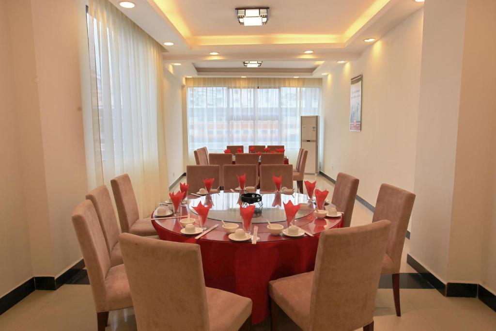 Perfect Season Hotel Guilin Exterior photo