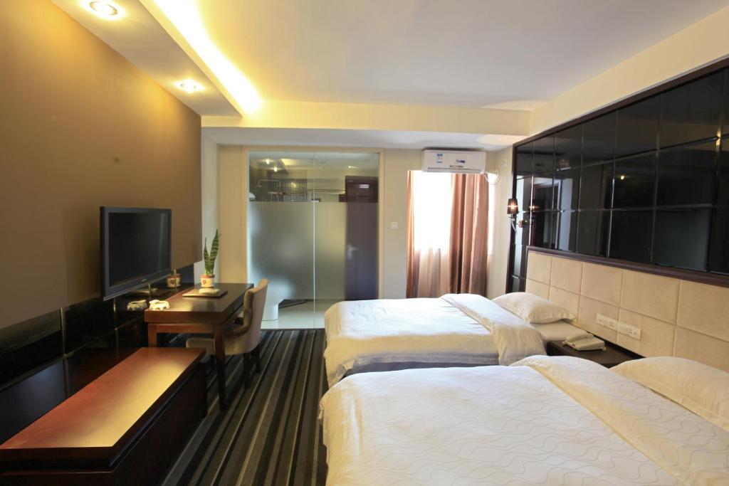 Perfect Season Hotel Guilin Room photo