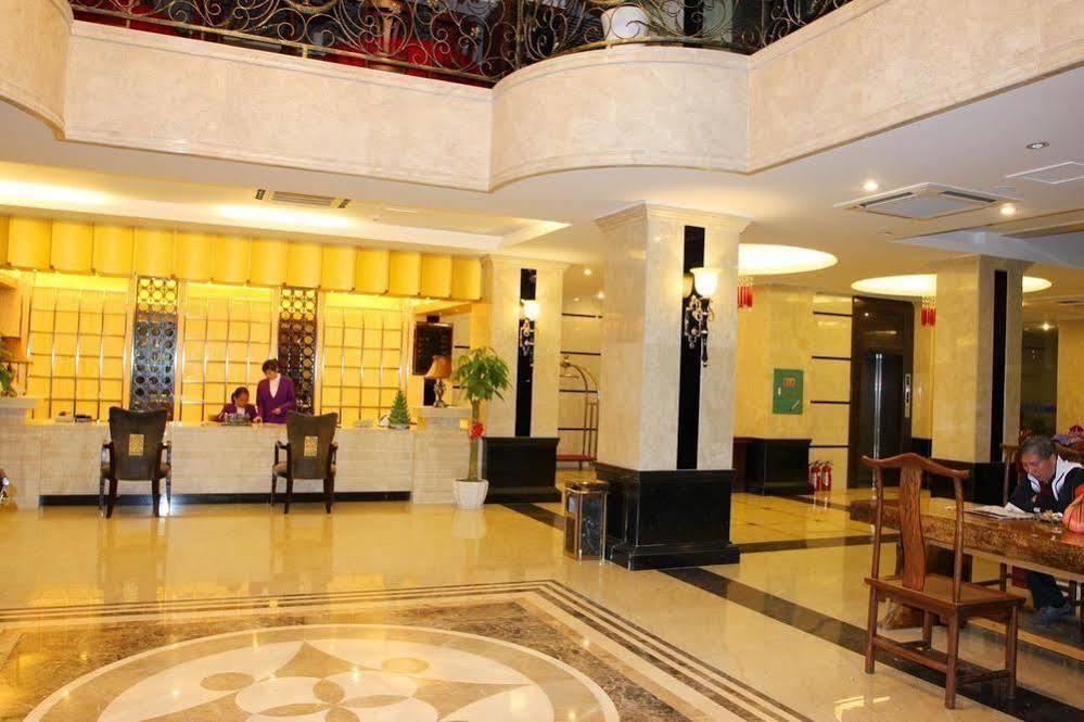 Perfect Season Hotel Guilin Exterior photo