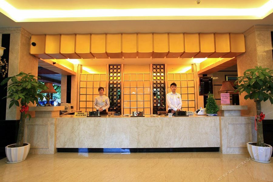 Perfect Season Hotel Guilin Exterior photo